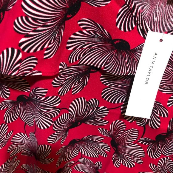 Ann Taylor Red and White Floral Blouse - Picture 6 of 7